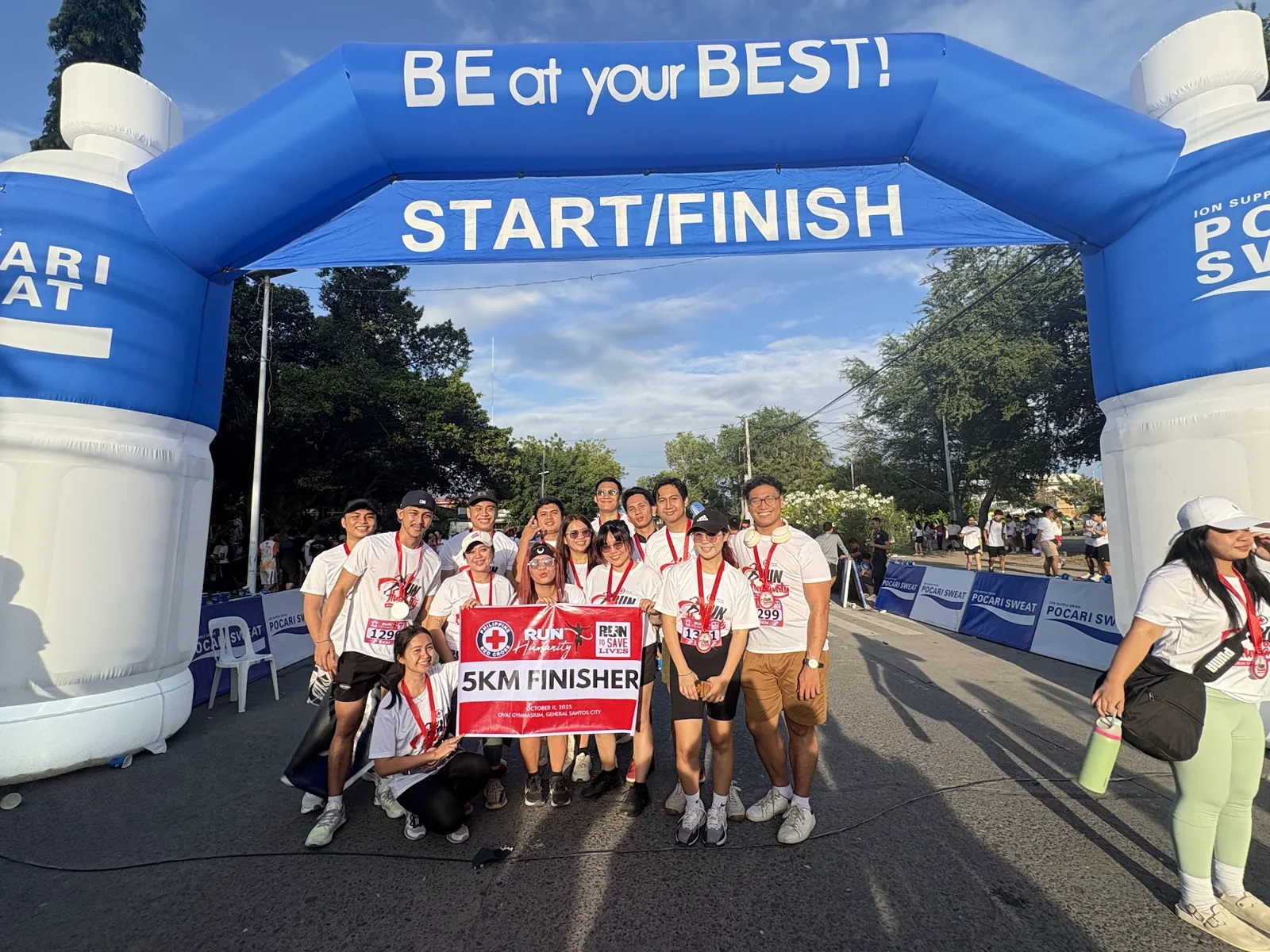 The team before the start of the 5K